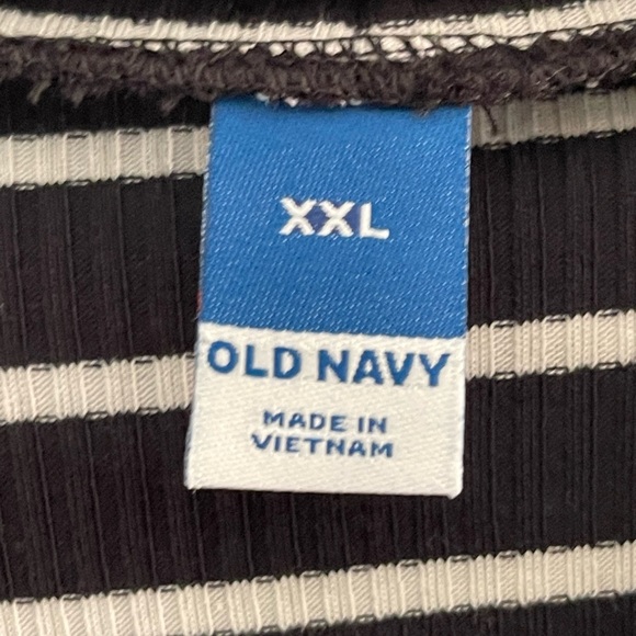 Old Navy striped Turtle Neck size xxl nwot - Picture 2 of 4